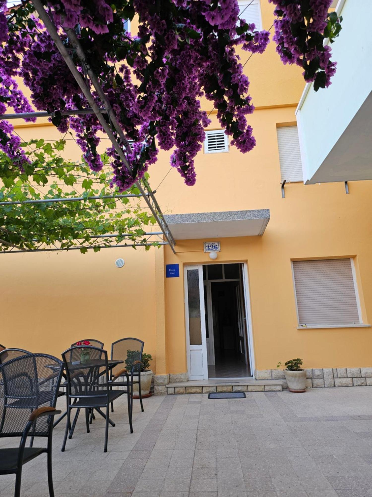 Rooms Neda Rab Town Exterior foto