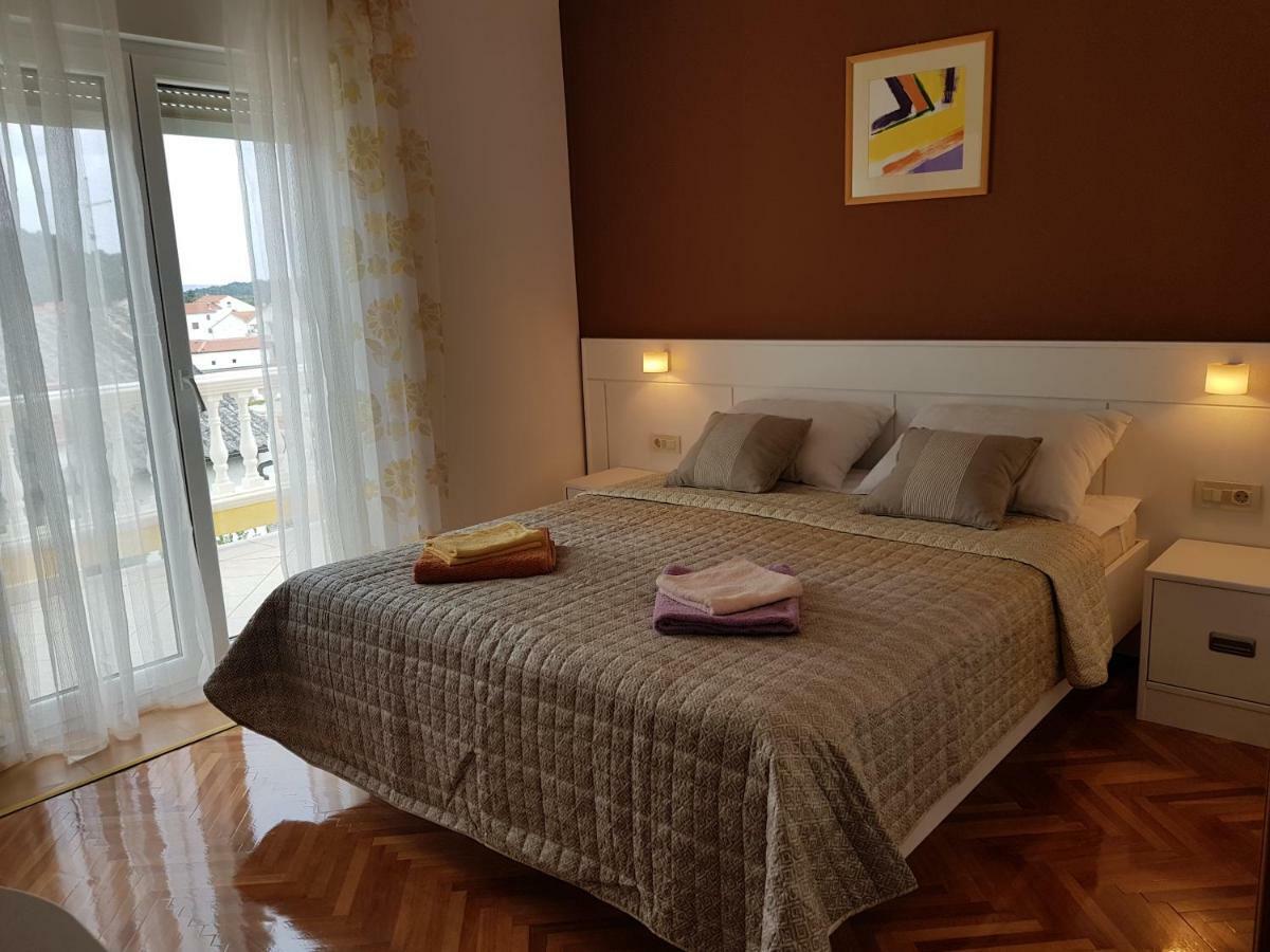 Rooms Neda Rab Town Exterior foto